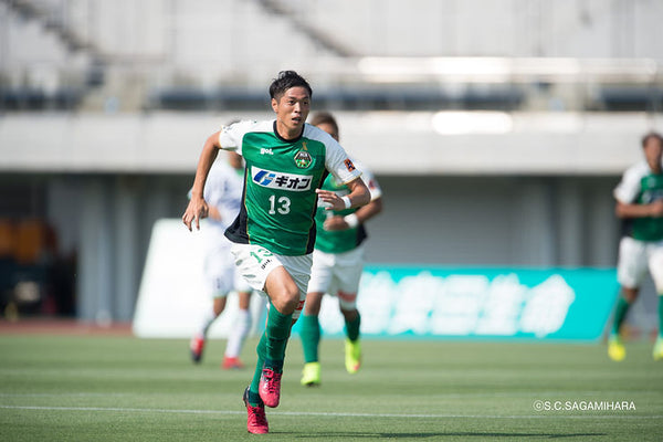 身体を張ってゴールを狙う!　SC相模原FW久保裕一選手のキャタピラン活用法